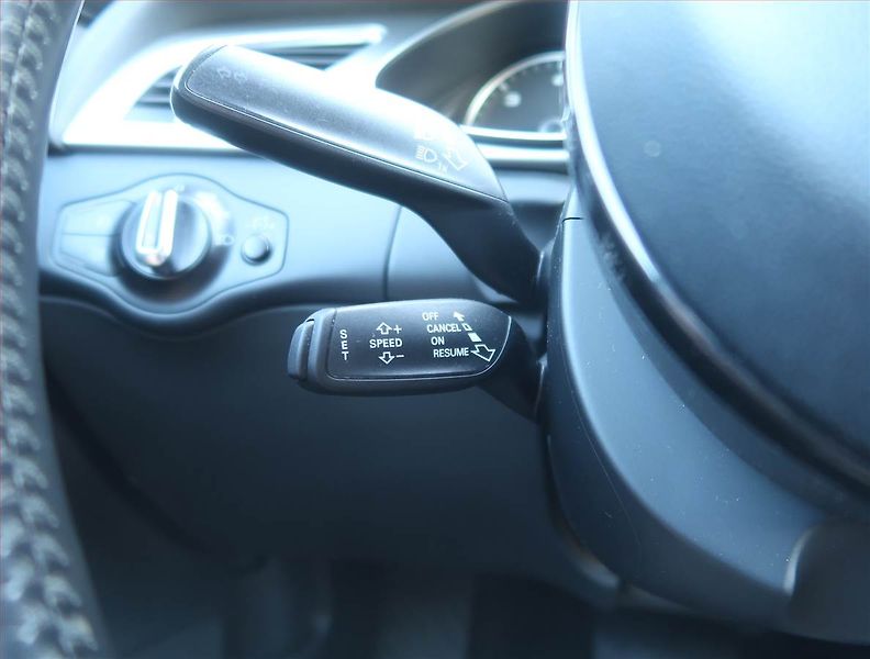 Audi A4 (2013) S-Line 2.0 TDI, 4X4, Automat - fotka 18 z 19