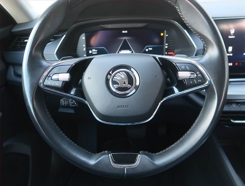 Škoda Octavia (2021) 2.0 TDI, Automat, Serv.kniha - fotka 16 z 22