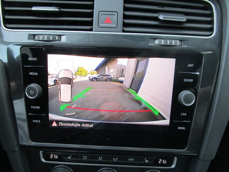 Volkswagen Golf 1.4TSI Maraton edition - fotka 12 z 22