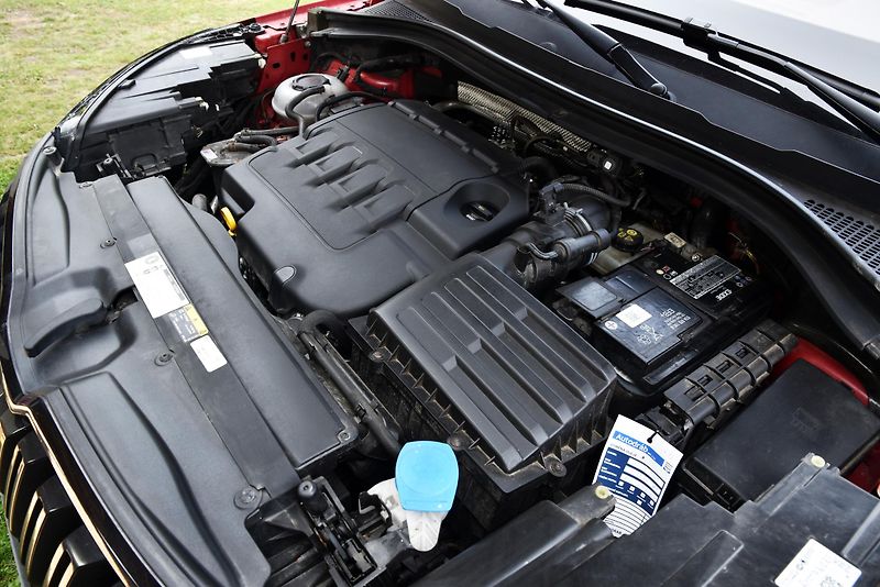 Škoda Kodiaq 2.0 TDi CR SPORT LINE,KŮŽE,LED - fotka 48 z 51