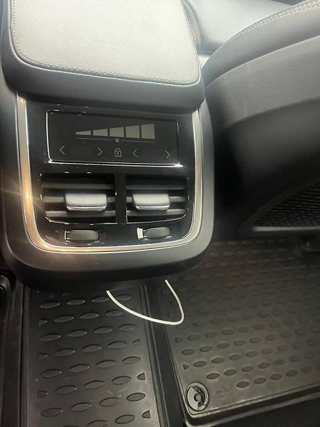 Volvo XC90 (2021) - fotka 13 z 16