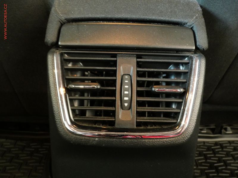 Škoda Octavia (2014) 1.6 TDI, ČR, servis.kniha - fotka 21 z 21