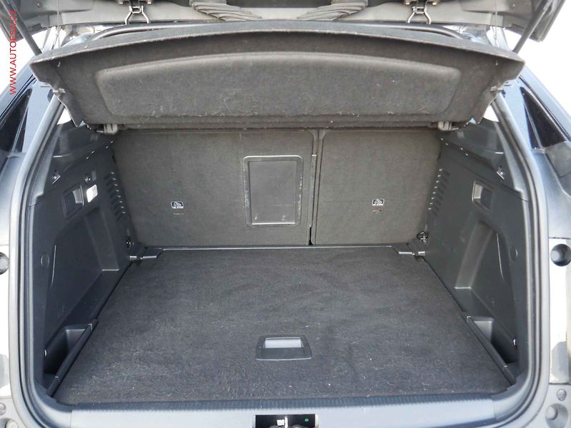 Peugeot 3008 (2016) 1.2 PT, Navigace - fotka 7 z 15