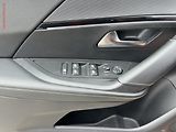 Peugeot 2008 (2021) 1.2PT, 1.maj,ČR, GT Line, LED - náhled 12