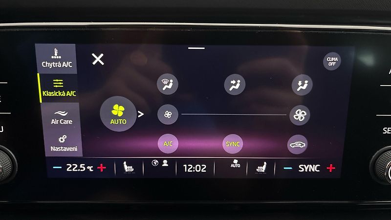 Škoda Octavia 2.0 TDI Ambition Combi - fotka 24 z 24