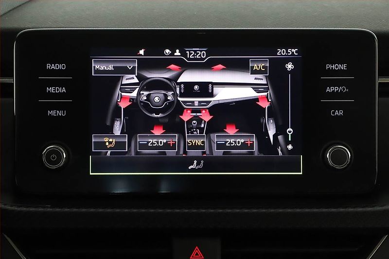 Škoda Kamiq (2020) 1.0 TSI, Serv.kniha, Kůže - fotka 14 z 20