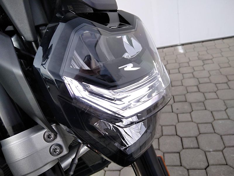 BMW F900R - fotka 15 z 16