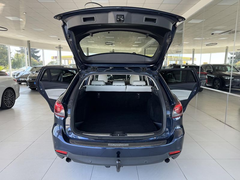 Mazda 6 2,2 SkyActiv-D*129kW*4x4*AUT - fotka 35 z 39