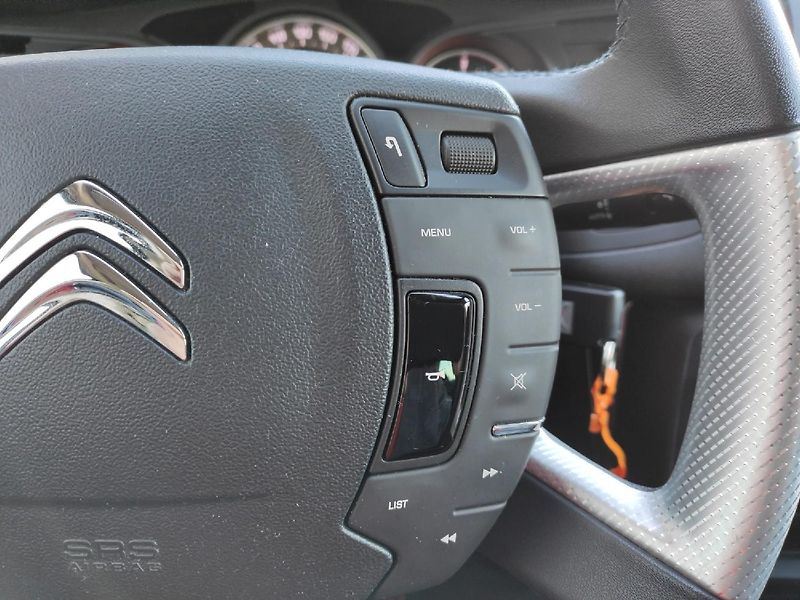 Citroën C5 (2014) 2.0HDI 140k EXCLUSIVE MAN6 HYD - fotka 32 z 43