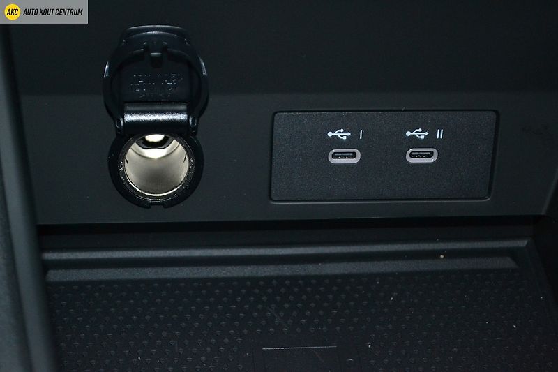 Renault Captur techno mild hybrid 140 - fotka 25 z 52