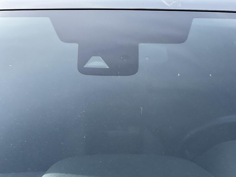 Nissan Qashqai 1.3DIG-T KAMERA PŮVOD ČR - fotka 33 z 40