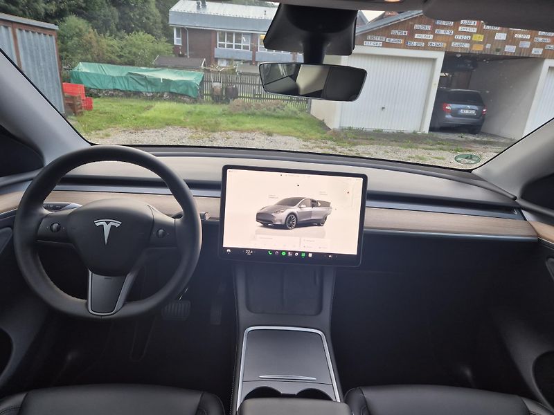 Tesla Model Y LONG RANGE DUAL MOTOR 95,0% - fotka 10 z 49