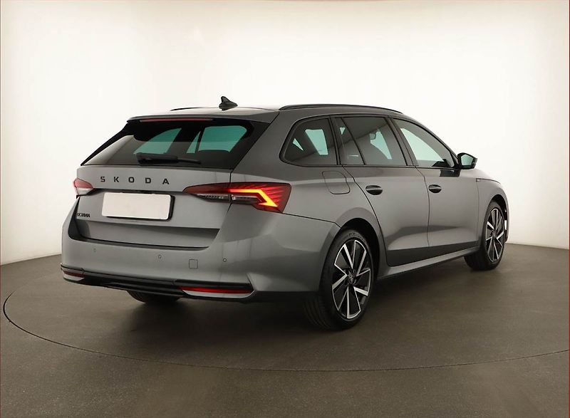 Škoda Octavia (2025) 1.5 TSI, SPORTLINE, KEYLESS - fotka 5 z 15