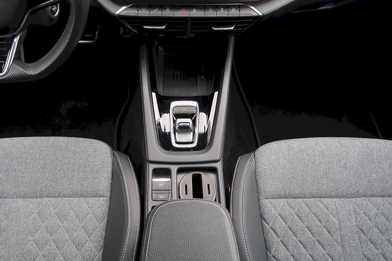 Škoda Octavia (2025) SportLine 2,0 TSI 110 kW DSG M - fotka 28 z 28