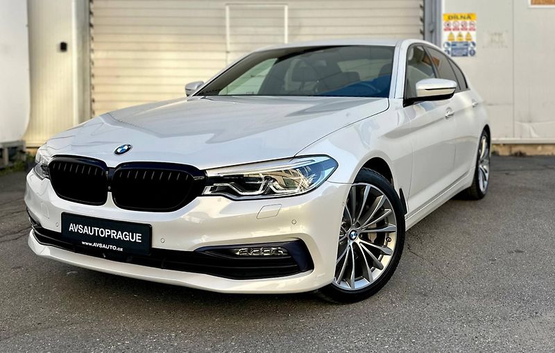 BMW Řada 5 (2016) G30 XDRIVE SPORT-LINE SEDAN CZ - fotka 3 z 41