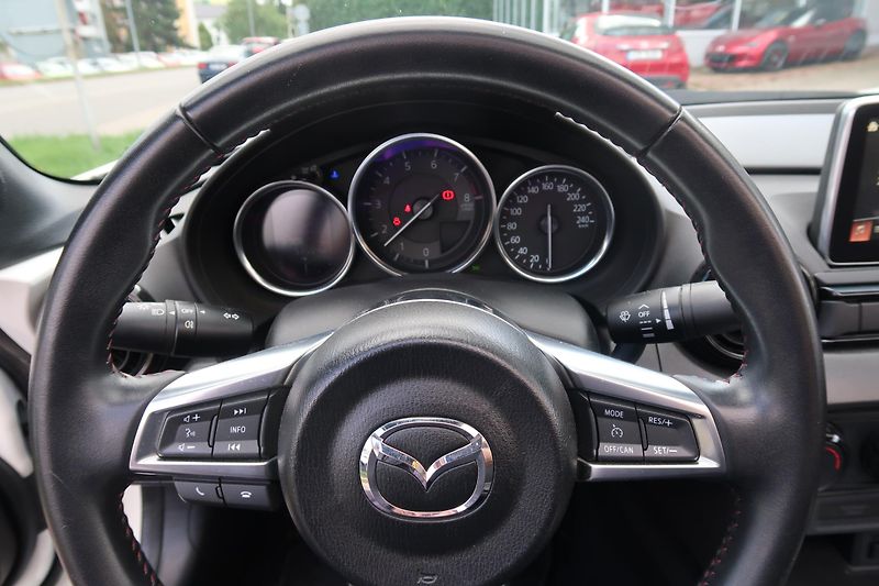 Mazda MX-5 1,5 G130 Centr-Line, kam.,NAVI - fotka 16 z 30