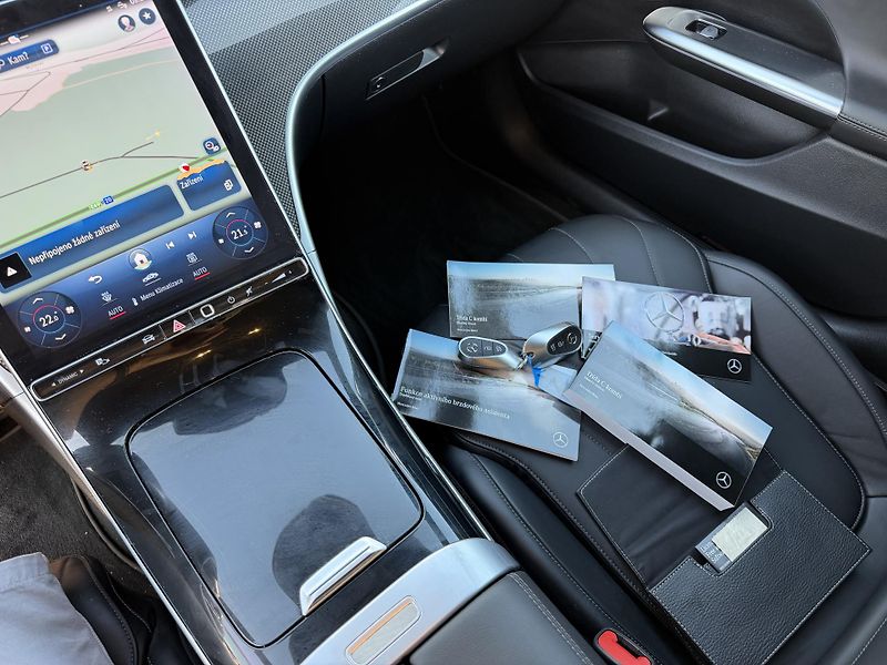 Mercedes-Benz Třídy C C 300D 195kW Kombi AMG LINE  - fotka 18 z 22
