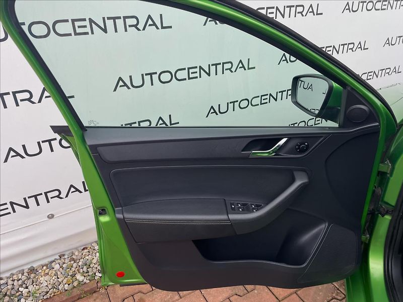 Škoda Rapid 1,6 tdi JOY 85kw led,xenon ,TZ - fotka 20 z 23