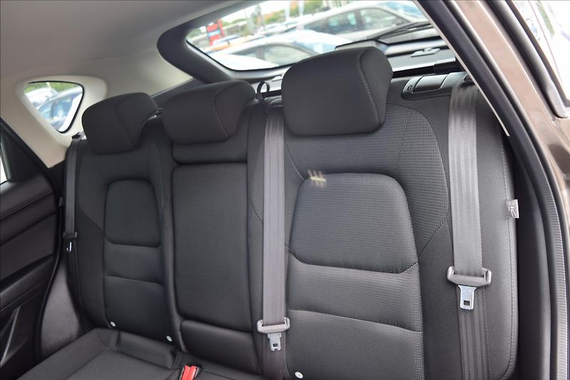 Mazda CX-5 2,2 d 110KW AUTOMAT TAŽNÉ ALU - fotka 17 z 50