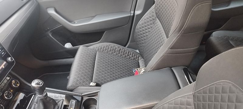 Škoda Superb 1.4TSi, 4x4 volat-608 081 843 - fotka 11 z 14