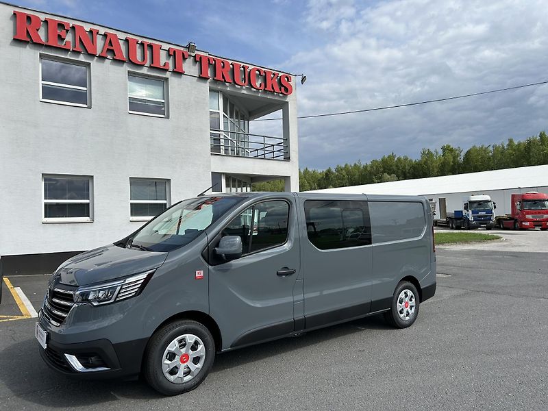 Renault Trafic (2026) CREW VAN L2H1 150k RED 6 míst - fotka 4 z 43