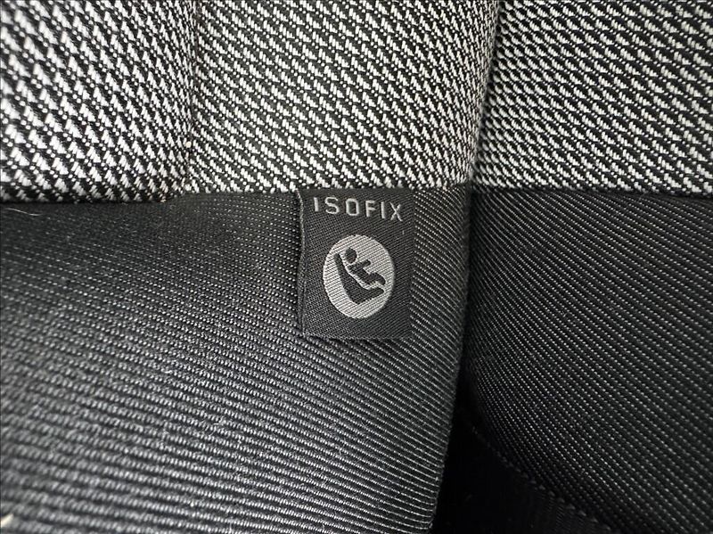 Škoda Fabia 1,4 i 16V 63kW DPH 1.maj ČR - fotka 20 z 47
