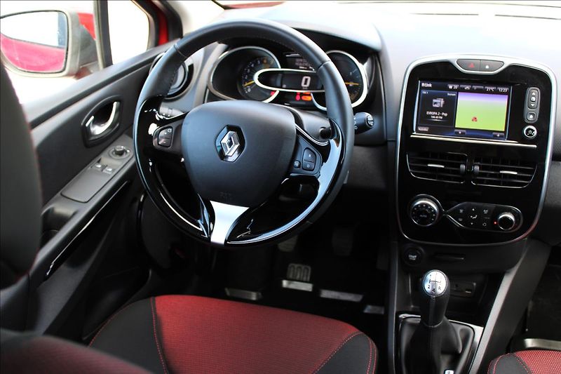 Renault Clio 0,9 TCe 66kW serviska, 1.maj. - fotka 14 z 36
