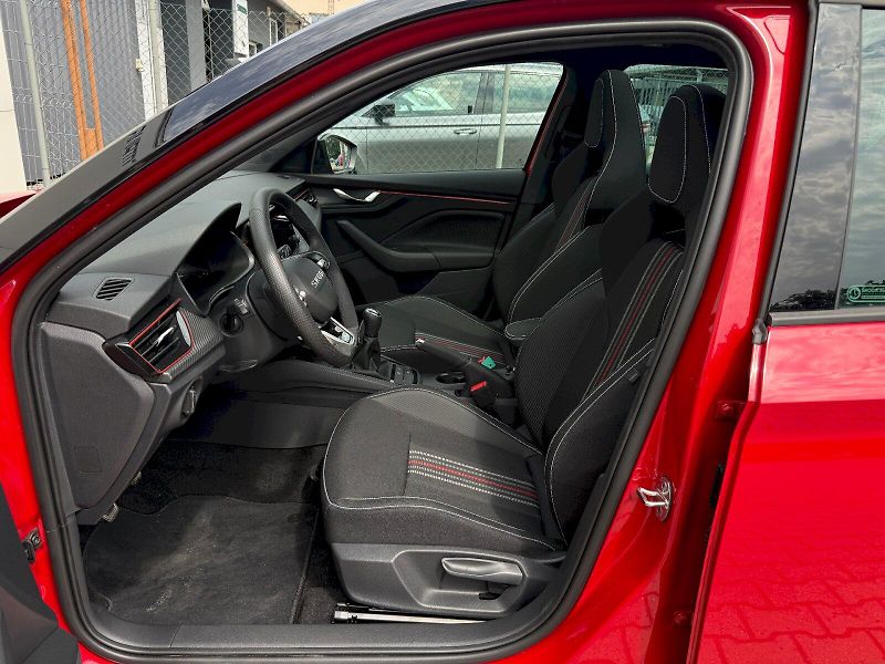Škoda Kamiq (2025) 1.0 TSI 85 kW Monte Carlo - fotka 10 z 23