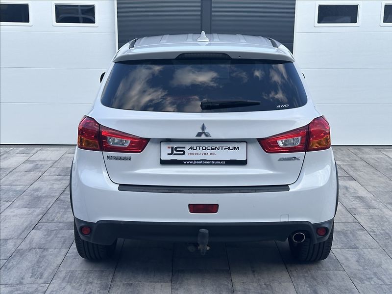 Mitsubishi ASX 2,2 DI-D 150PS  Intense+ A/T 4 - fotka 8 z 51