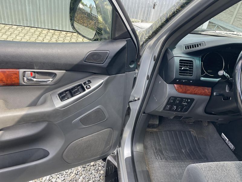 Toyota Land Cruiser 3.0TD 4x4 170PS AUT VÝBAVA !!! - fotka 99 z 180