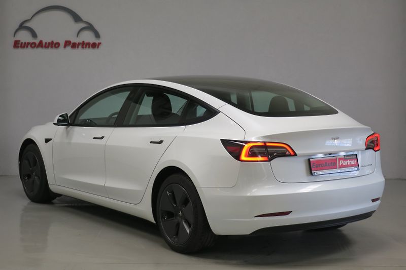 Tesla Model 3 (2023) Long Range Dual Motor SOH 97% - fotka 2 z 48