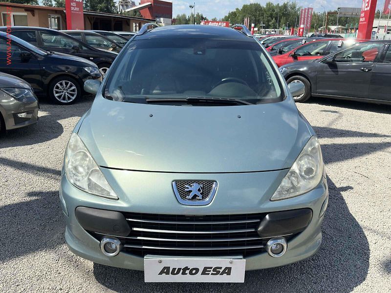 Peugeot 307 (2007) 1.6HDi, Xenon, panor - fotka 2 z 17