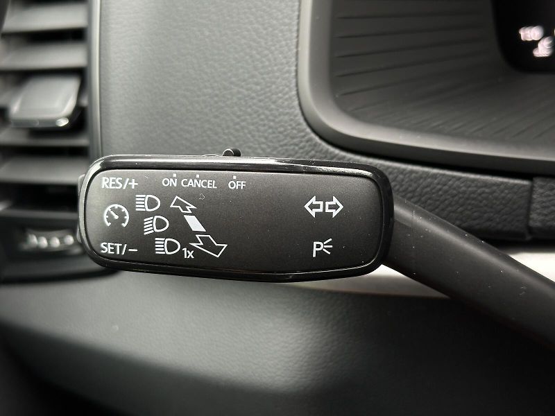 Škoda Karoq 1.5TSi DSG 150PS LED V.Cockpit - fotka 13 z 38