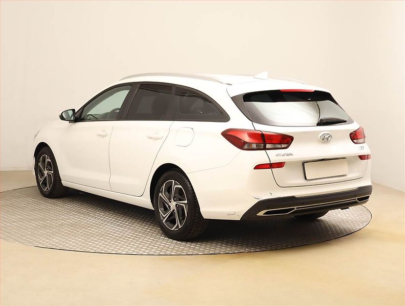 Hyundai i30 (2021) 1.6 CRDi, ČR,1.maj, Serv.kniha - fotka 4 z 23