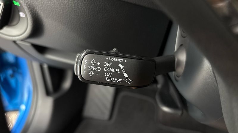 Škoda Superb 2.0 TDI DSG 4x4 Style Combi - fotka 14 z 28