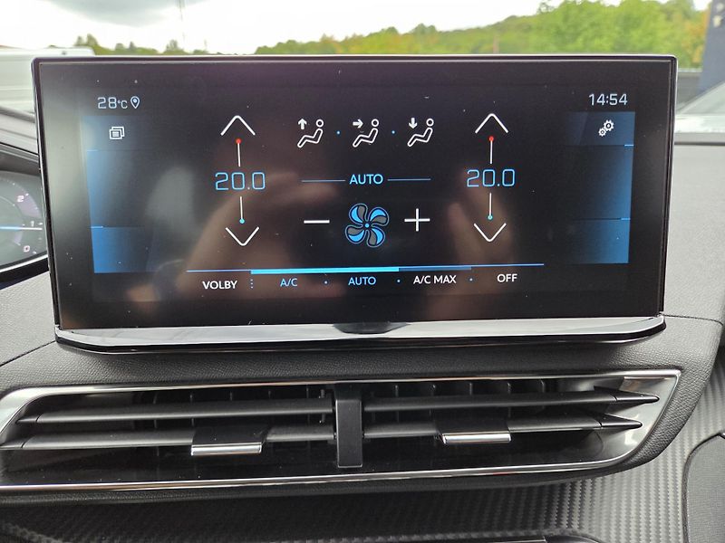 Peugeot 3008 (2023) 1.5 BHDi 130 ALLURE MAN6 - fotka 18 z 27