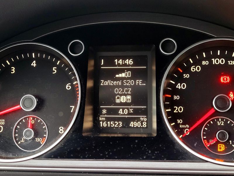 Volkswagen Passat *SERV.KNÍŽKA,AUT.PARKOVÁNÍ   - fotka 41 z 47