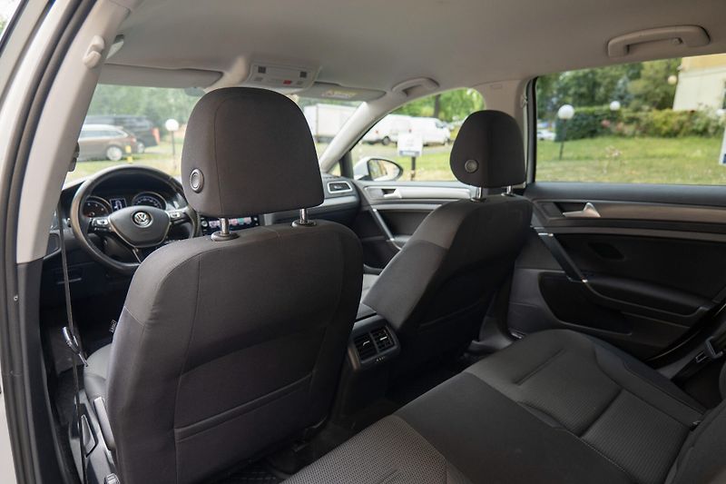 Volkswagen Golf 1.5 TGI DSG Adapt. Tempomat - fotka 13 z 29