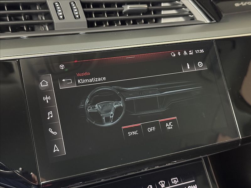 Audi e-tron 300kW S-Line Night Vision - fotka 36 z 48