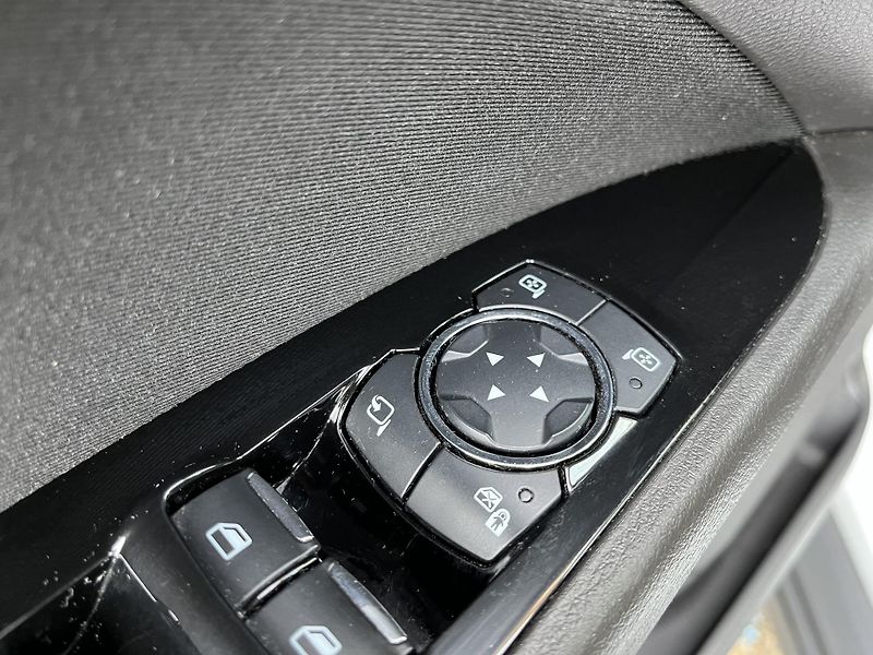Ford Mondeo (2019) 2.0TDCi NAVI WINTER PDC ALU - fotka 29 z 35