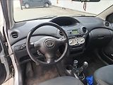 Toyota Yaris 1,4 D-4D - náhled 18