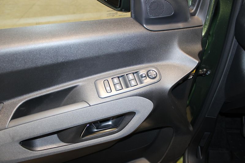 Peugeot Rifter (2026) ALLURE PureTech 110 S&S MAN6 - fotka 17 z 19