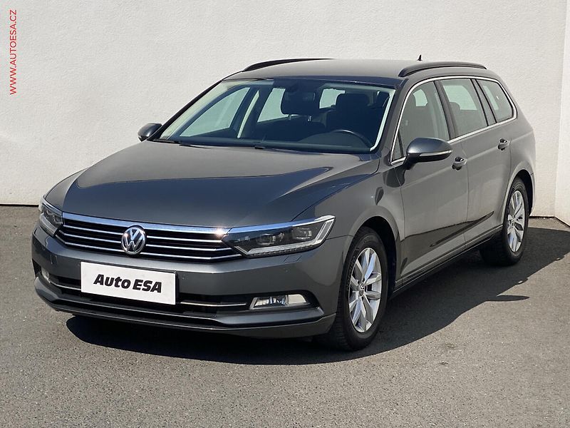 Volkswagen Passat (2015) 2.0 TDi, Comfort, DSG, LED - fotka 3 z 18