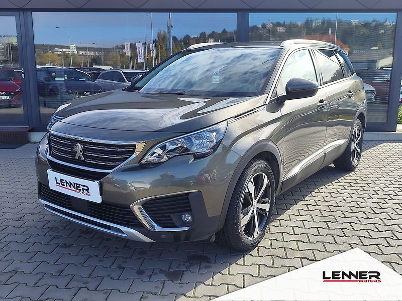 Peugeot 5008 1.2 PureTech/96kW Allure AT - fotka 1 z 34