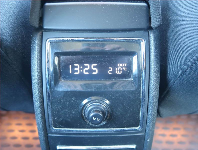 Škoda Superb (2011) Ambition 2.0 TDI, Automat - fotka 18 z 18