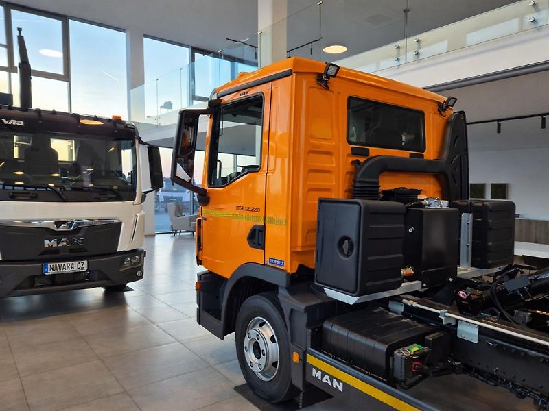 MAN TGL 12.220 NOSIČ KONTEJNERU 8T - fotka 6 z 8