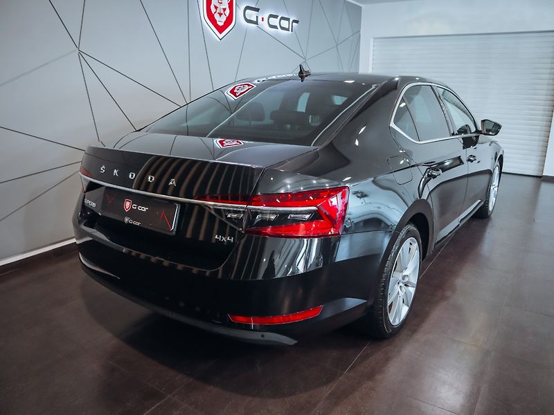 Škoda Superb 2.0TDI 147kW Style 4x4 DSG - fotka 5 z 35