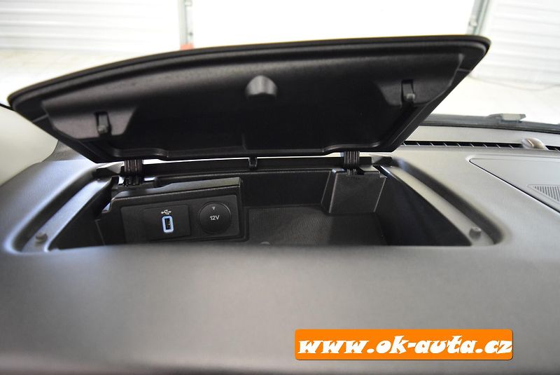 Ford Tourneo Custom 2.0 TDCI TITANIUM X 132 kW 8M. - fotka 61 z 70
