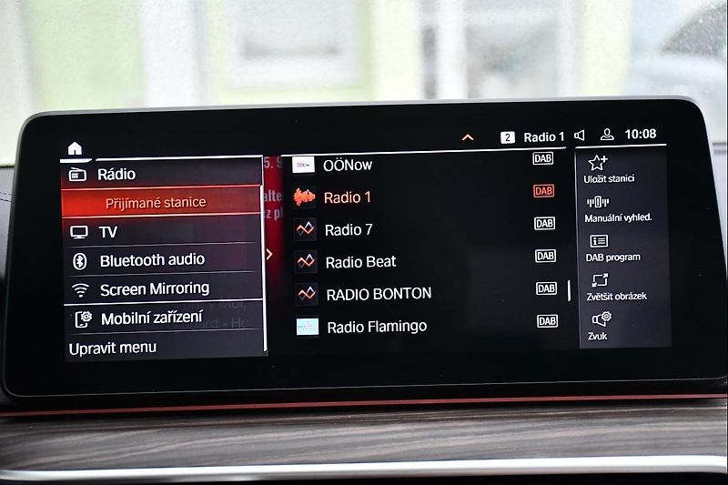 BMW Řada 5 540i xD LUXURY HUD REZERVACE - fotka 31 z 46