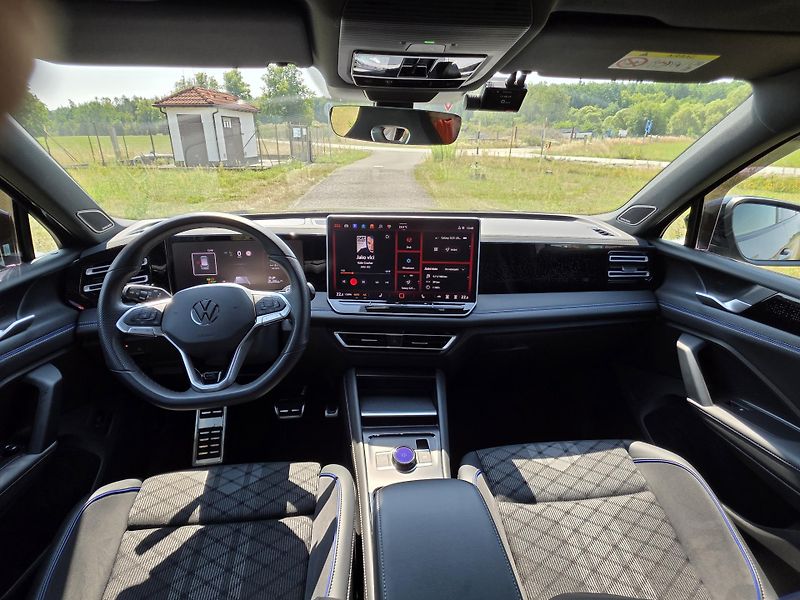 Volkswagen Tiguan (2025) Tiguan R-Line 1,5 eTSI  - fotka 17 z 21